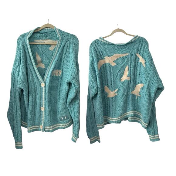 Taylor Swift 1989 (Taylor’s Version) Blue Seagull Cable Knit Cardigan Sweater - Picture 1 of 8